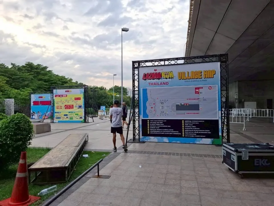 ป้ายซุ้ม 5KM Finisher งาน Lazada Run Thailand ระยะใกล้