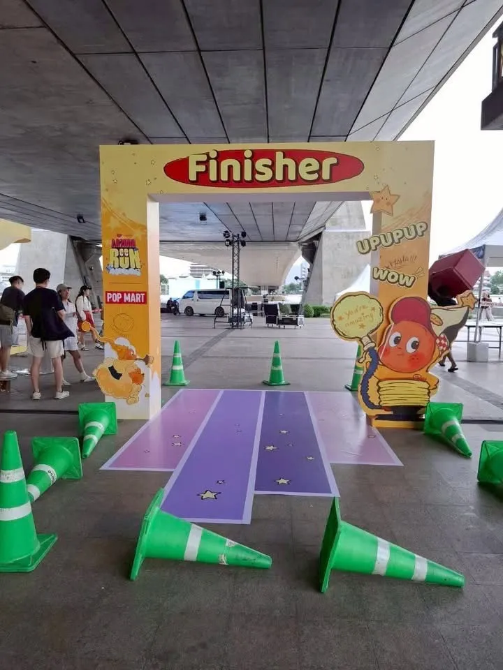 ซุ้มถ่ายภาพ Finisher ธีม Pop Mart งาน Lazada Run Thailand