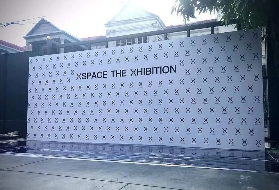 ผนังกราฟิกลายพิมพ์ซ้ำ XSpace The Exhibition